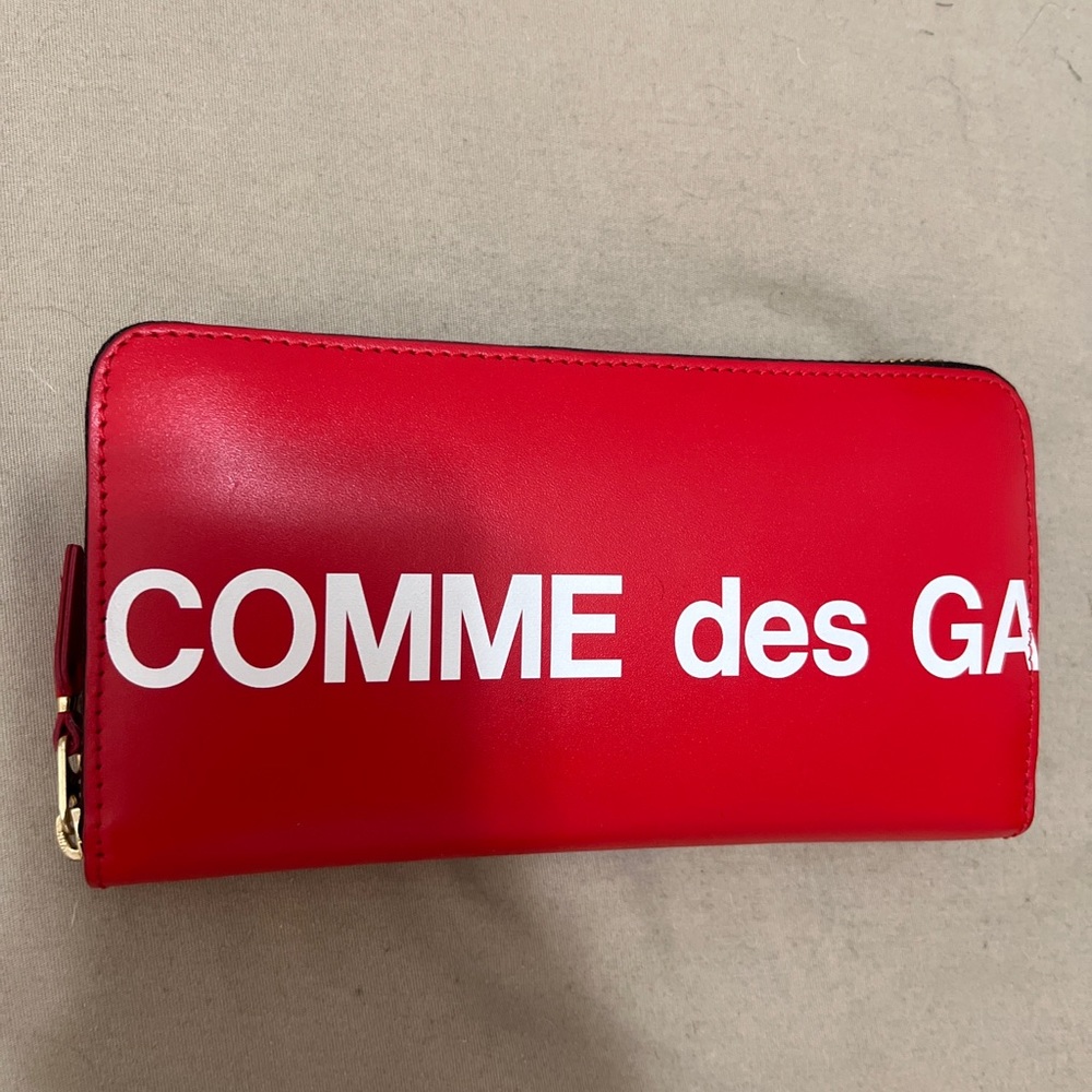 Comme Des Garçons wallet zip
